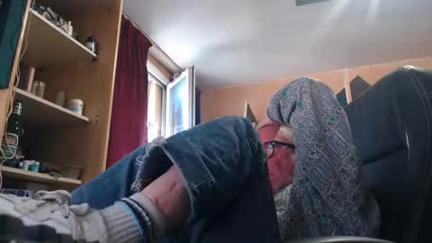 pc8474408 online show from May 9, 4:12 pm