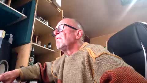 pc8474408 online show from May 13, 12:46 pm