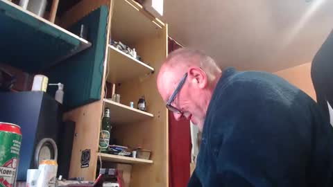 pc8474408 online show from May 14, 8:15 pm