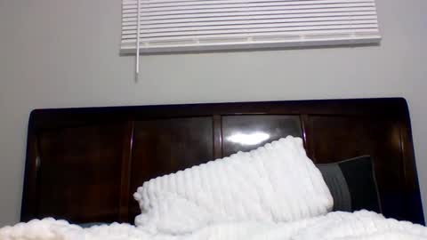 Snapshot of pcaring86 chatting on March 9, 2:48 am pcaring86 online show from March 9, 2:48 am