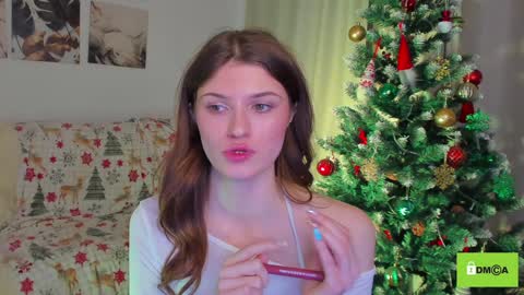 Snapshot of peach_mila chatting on December 30, 5:34 pm your love online show from December 30, 5:34 pm