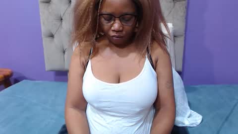 Snapshot of peachassxx chatting on April 26, 5:38 am peachy online show from April 26, 5:38 am