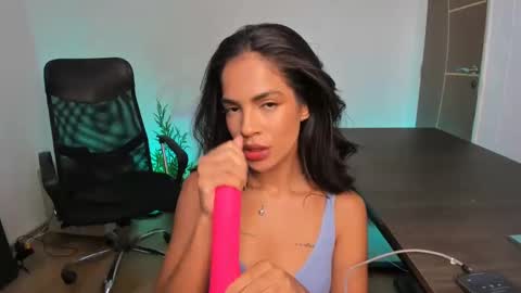 Snapshot of peachbaebe chatting on February 28, 7:25 pm camille online show from February 28, 7:25 pm