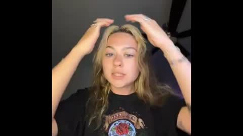 peachesncreampiezz online show from June 23, 7:56 pm