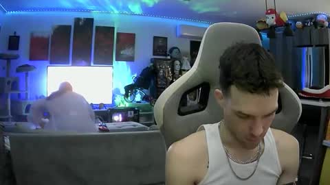 peachinakevic online show from November 22, 4:55 am