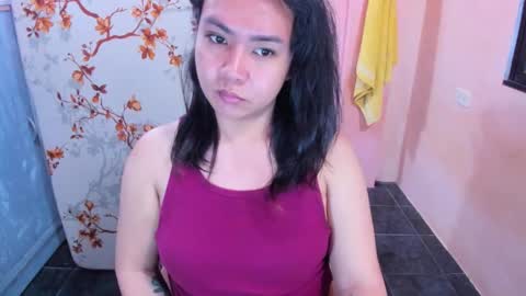 Snapshot of peachperfect_ chatting on February 22, 7:01 pm I dont demand tokens for as long as youre not requesting anything but that doesnt mean I dont need tokens.. I dont do free online show from February 22, 7:01 pm