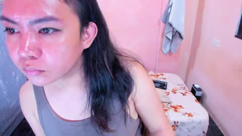 Snapshot of peachperfect_ chatting on April 10, 1:00 am I dont demand tokens for as long as youre not requesting anything but that doesnt mean I dont need tokens.. I dont do free online show from April 10, 1:00 am