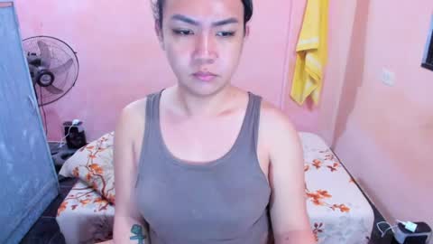 Snapshot of peachperfect_ chatting on April 18, 7:18 pm I dont demand tokens for as long as youre not requesting anything but that doesnt mean I dont need tokens.. I dont do free online show from April 18, 7:18 pm