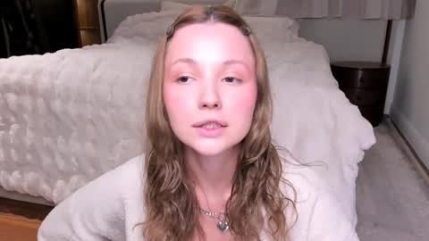 Lili online show from October 16, 1:34 pm