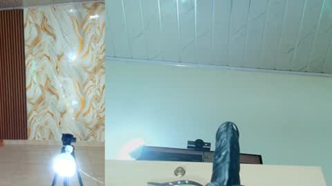 peachy__baby online show from June 13, 11:08 am