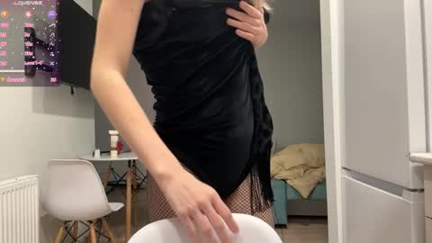 Peachy online show from April 21, 4:45 pm