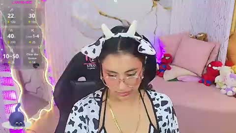 Snapshot of peachy_tay chatting on June 11, 11:30 am peachy_tay online show from June 11, 11:30 am