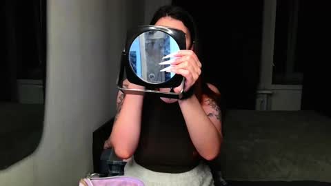 Snapshot of peachybabe__ chatting on December 1, 10:10 pm Peachy online show from December 1, 10:10 pm