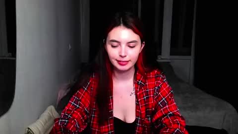 Snapshot of peachybabe__ chatting on December 28, 12:04 am Peachy online show from December 28, 12:04 am