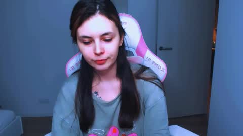 Snapshot of peachybabe__ chatting on January 28, 12:57 am Peachy online show from January 28, 12:57 am