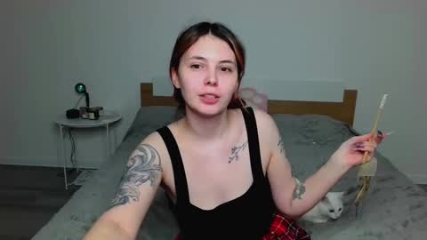Snapshot of peachybabe__ chatting on February 1, 2:37 am Peachy online show from February 1, 2:37 am