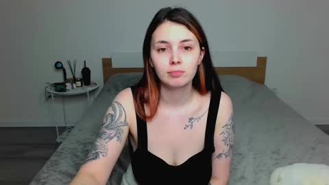 Snapshot of peachybabe__ chatting on February 14, 5:19 am Peachy online show from February 14, 5:19 am