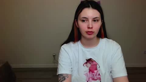Snapshot of peachybabe__ chatting on March 1, 5:49 pm Peachy online show from March 1, 5:49 pm