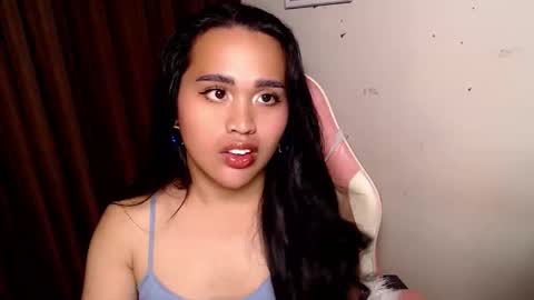 Snapshot of peakaboo_xx chatting on March 18, 11:13 am Angel Creamdensada online show from March 18, 11:13 am