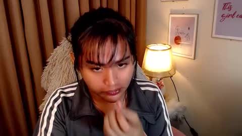 Snapshot of peakaboo_xx chatting on March 28, 6:18 pm Angel Creamdensada online show from March 28, 6:18 pm