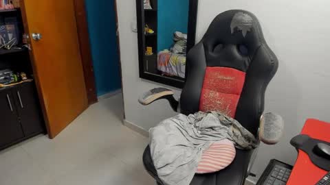 Tangerine Penaut online show from December 18, 1:00 am