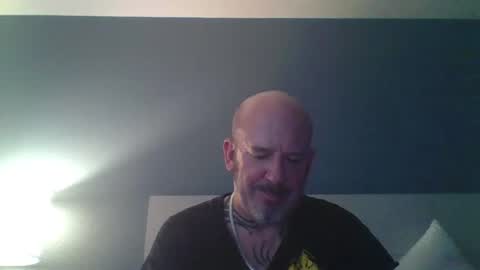 peanutbutterandjealous1 online show from June 12, 8:52 pm