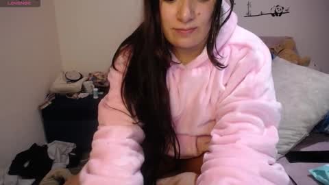 Pearl online show from November 25, 4:23 am