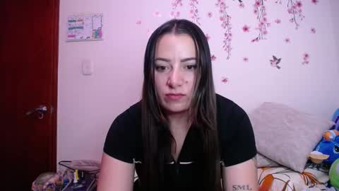 Snapshot of pearl_3 chatting on February 25, 4:00 am Pearl online show from February 25, 4:00 am