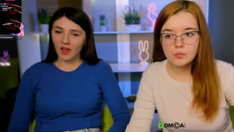 Snapshot of pearl_heart chatting on April 1, 3:42 pm pearl heart online show from April 1, 3:42 pm