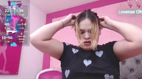 Snapshot of pearl_michelts chatting on October 22, 12:27 pm michel online show from October 22, 12:27 pm