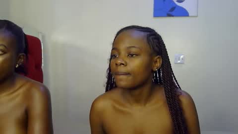 vel online show from March 28, 9:53 am