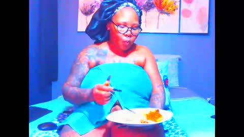 Snapshot of pearlblu38 chatting on March 9, 7:05 pm Pearl online show from March 9, 7:05 pm