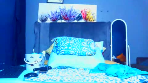 Snapshot of pearlblu38 chatting on September 14, 6:40 pm Pearl online show from September 14, 6:40 pm