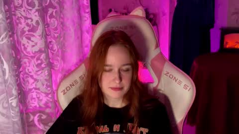 Snapshot of pearlprincess_ chatting on October 9, 1:20 pm Adelina online show from October 9, 1:20 pm