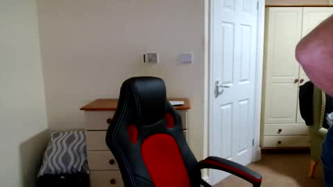 Snapshot of peastree648798 chatting on September 15, 7:03 pm pearstree online show from September 15, 7:03 pm