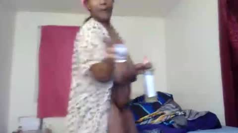 pebblessmith453 online show from November 23, 9:42 am