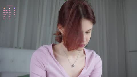 Snapshot of pebee chatting on April 10, 1:11 am Lily online show from April 10, 1:11 am