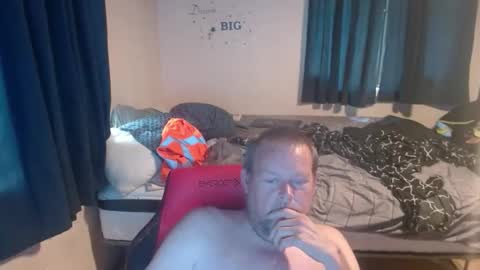 Snapshot of pecker40 chatting on April 26, 10:18 pm pecker40 online show from April 26, 10:18 pm