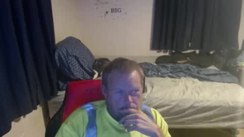 Snapshot of pecker40 chatting on May 4, 12:28 am pecker40 online show from May 4, 12:28 am