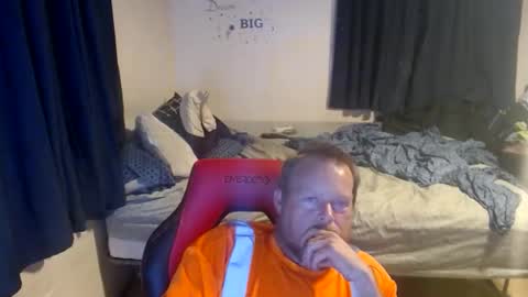 Snapshot of pecker40 chatting on May 23, 2:06 am pecker40 online show from May 23, 2:06 am