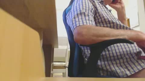 pedrodollo online show from February 2, 7:45 pm