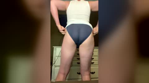 Snapshot of peeachyking chatting on February 23, 6:11 am peeachyking online show from February 23, 6:11 am