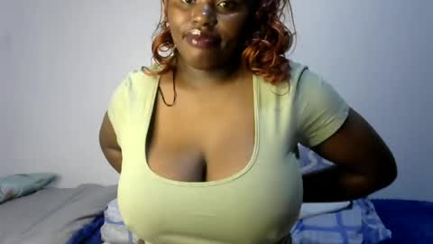 Snapshot of peekyshams chatting on June 28, 7:03 am peekyshams online show from June 28, 7:03 am