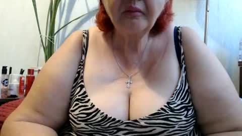 Snapshot of peggysoft chatting on June 24, 2:27 pm PeggySoft online show from June 24, 2:27 pm