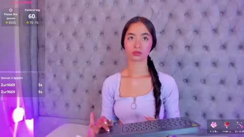 Peiton Lee online show from June 28, 11:38 am