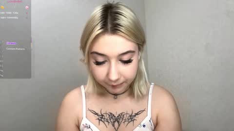 Snapshot of pekadark chatting on September 16, 4:35 am HERES ALICE WELCOME EVERYONE LOVENSE DOMI REACT TO YOUR TIPS LETS MAKE A GREAT SHOW TOGETHER online show from September 16, 4:35 am