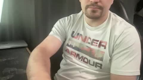 Snapshot of pelao2007 chatting on February 3, 11:48 am easy cum online show from February 3, 11:48 am