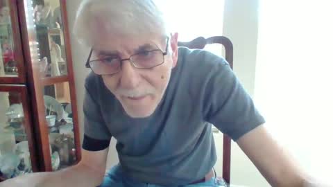 Snapshot of pem1650 chatting on September 27, 7:30 pm pem1650 online show from September 27, 7:30 pm