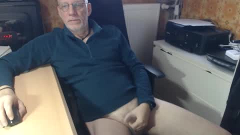 Pemue65 online show from November 14, 8:13 am