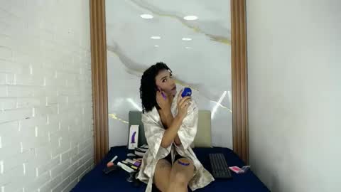 Penelopee Rouse online show from September 10, 7:47 pm